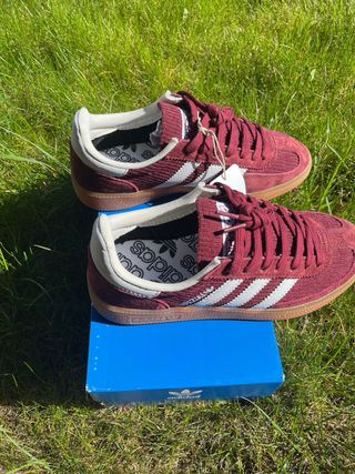 Adidas Spezial Talla 38  color burdeos granate