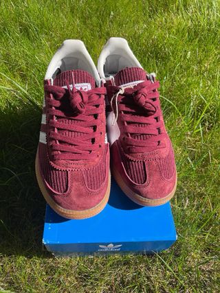 Adidas Spezial Talla 38  color burdeos granate