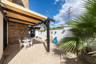 Chalet en venta en Zubia (La)