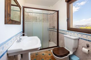 Chalet en venta en Zubia (La)