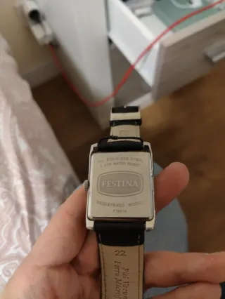 Reloj Festina Rectangular Negro y Plateado