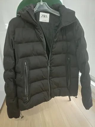 Cazadora Zara Negra Talla XL con Bolsillos
