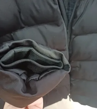 Cazadora Zara Negra Talla XL con Bolsillos