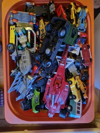 Lote Coches de Juguete de buena calidad.