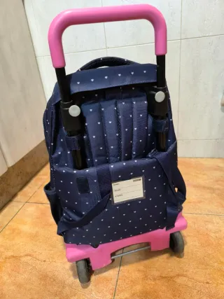 Mochila escolar con ruedas y diseño París