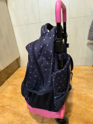 Mochila escolar con ruedas y diseño París