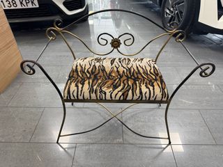 SILLON DE FORJA CON ESTAMPADO DE LEOPARDO
