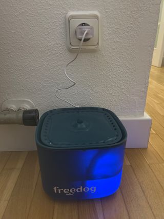 Fuente de agua para mascotas Freedog