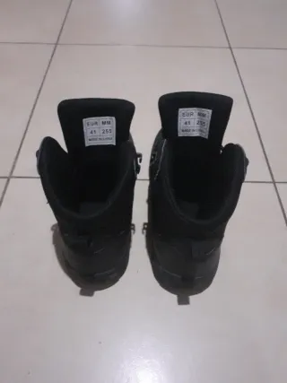 Botas negras para hombre