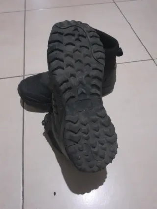 Botas negras para hombre