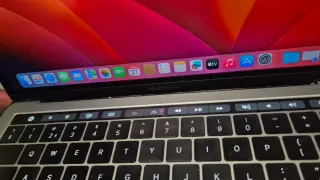MacBook Pro 13” Retina Touch Bar – Intel i5 – SSD