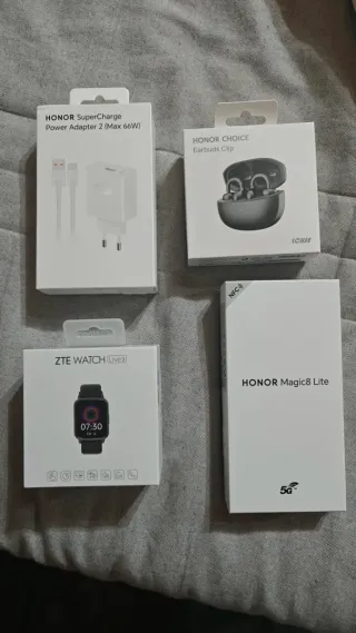 Honor Magic8 Lite, cargador, auriculares y smartwa