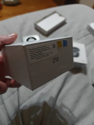 Honor Magic8 Lite, cargador, auriculares y smartwa