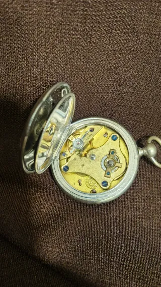Reloj de bolsillo de plata