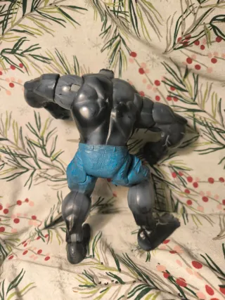 Figura Hulk Gris Marvel Select