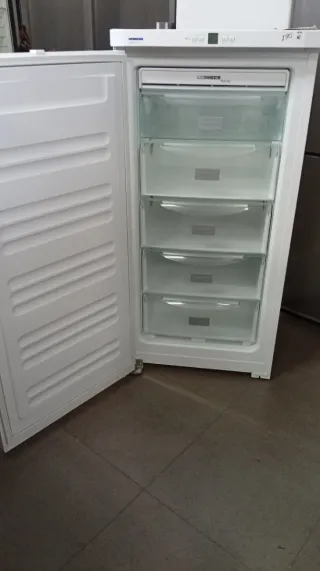 Congelador Vertical Liebherr No Frost