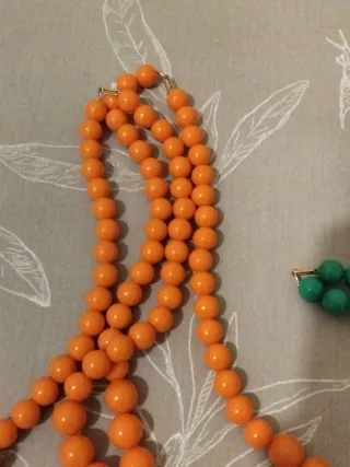 Collane con perline colorate