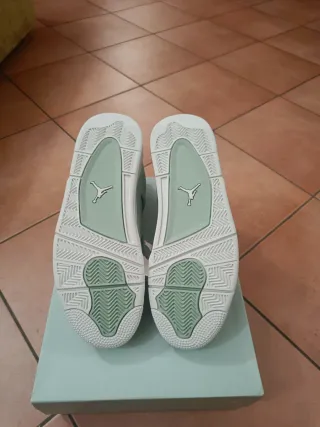 Air Jordan 4 Retro Seafoam Sail Silver
