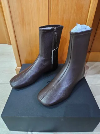 Botín Plano Piel  Zara rojo burdeos