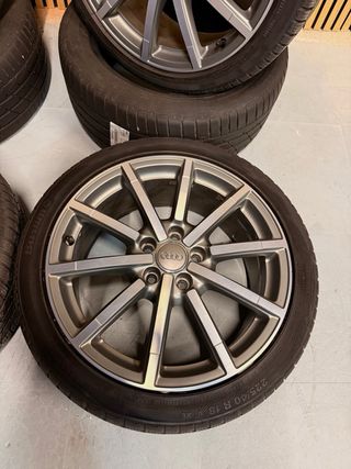 LLANTAS R18 ORIGINALES AUDI