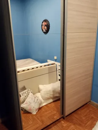 Armario de habitación beige y gris urge venta