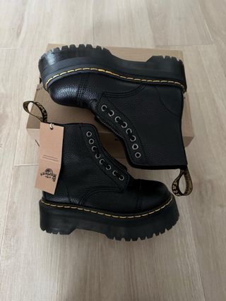 Botas Dr. Martens Negras Sin Estrenar