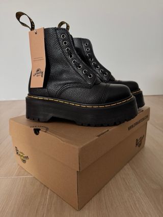 Botas Dr. Martens Negras Sin Estrenar