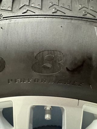 4 llantas Volkswagen de 18” con neumático GOODYEAR