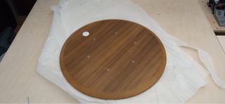 Mesa Auxiliar Stua Marea 60cm Nogal y Base Negra