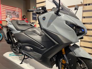 Yamaha TMAX 560 2025 Nueva