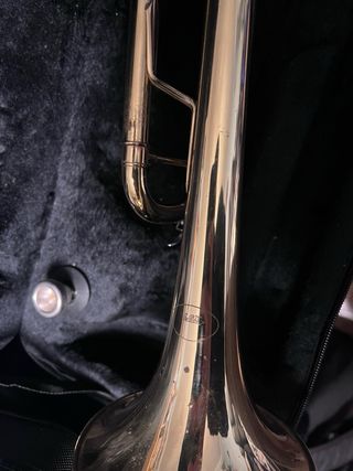 Trompeta LGX dorada