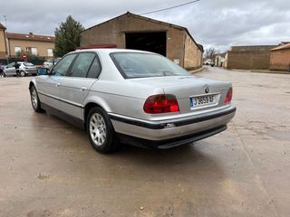 BMW Serie 7 2001