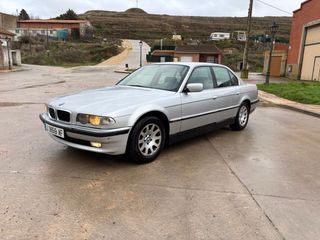 BMW Serie 7 2001