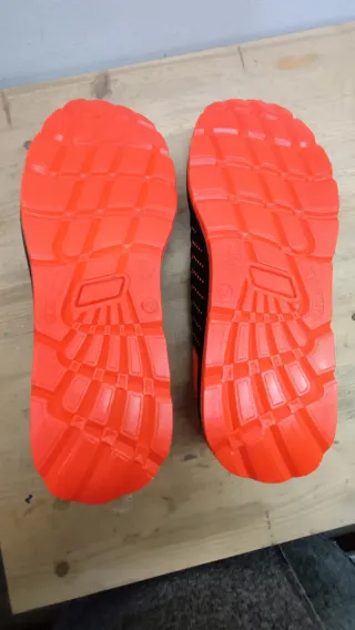 Scarpe antinfortunistiche