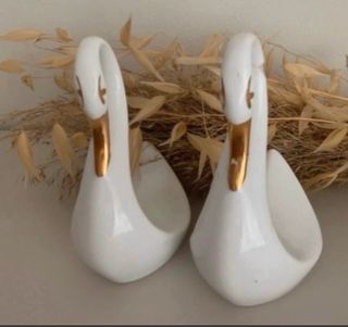 Pareja Cisnes Porcelana Dorada