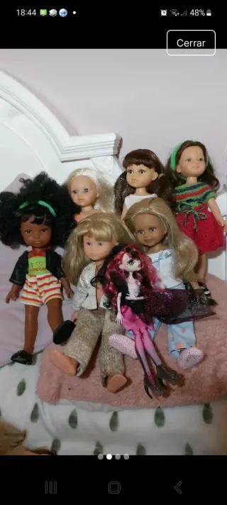 Set di bambole varie