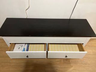 Mueble TV blanco y negro madera