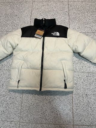 Chaqueta The North Face Blanca y Negra(negociable)