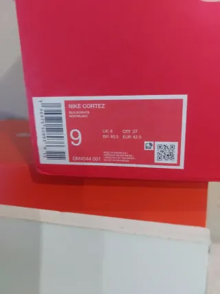 Nike Cortez Talla 42.5 Negro/Blanco