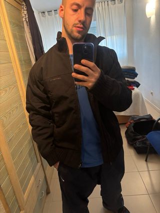 7 felpe, 1 cappotto e 20 magliette