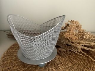 Cesta metálica decorativa