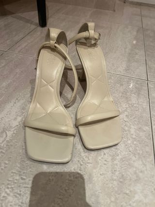 Sandalias Zara Tacon Crudo