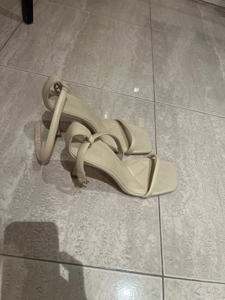 Sandalias Zara Tacon Crudo