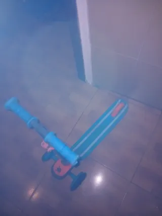 Patinete infantil 3 ruedas nuevo