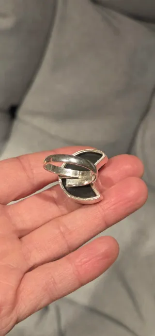 Anello con pietra labradorite