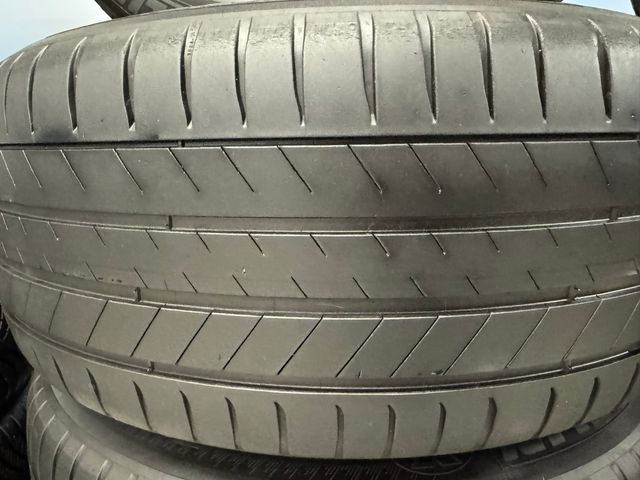 4 Llantas Porsche 19" con neumáticos MICHELIN