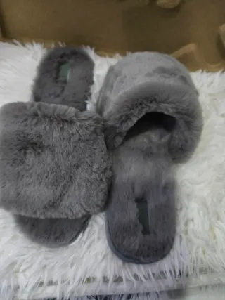 Pantofole SKIMS grigie donna