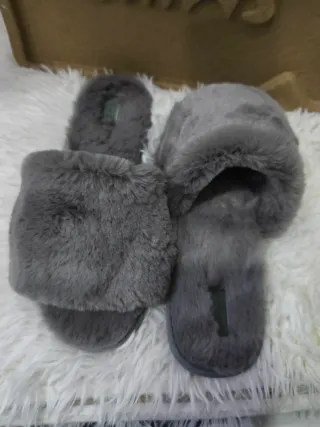 Pantofole SKIMS grigie donna