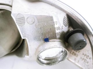 Skoda 20951818 1z0941700c faro antiniebla octavia