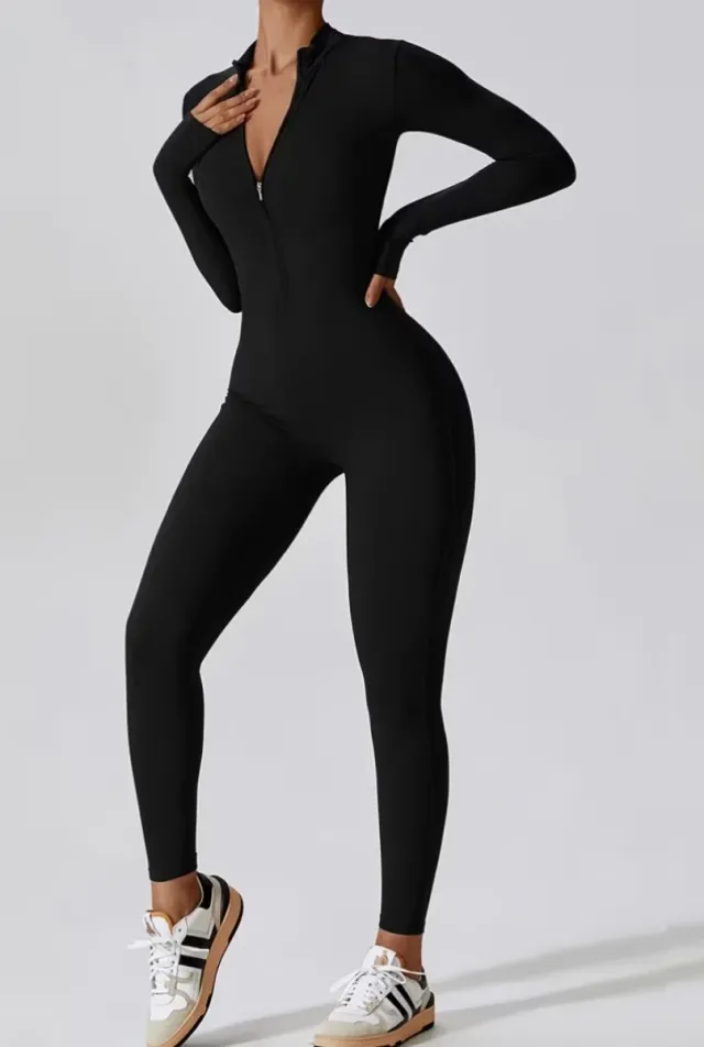 Mono deportivo mujer negro